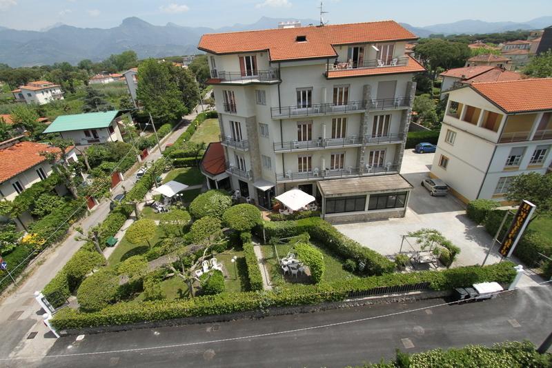 Hotel Montecarlo Lido di Camaiore Exteriér fotografie